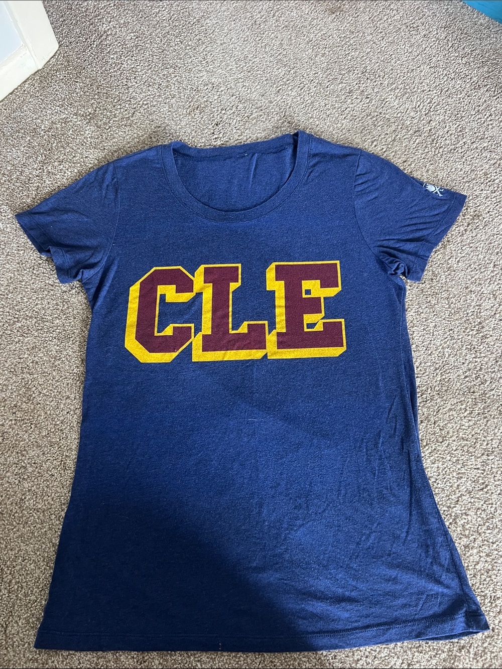 Women’s Navy Short-Sleeve CLE Graphic Tee